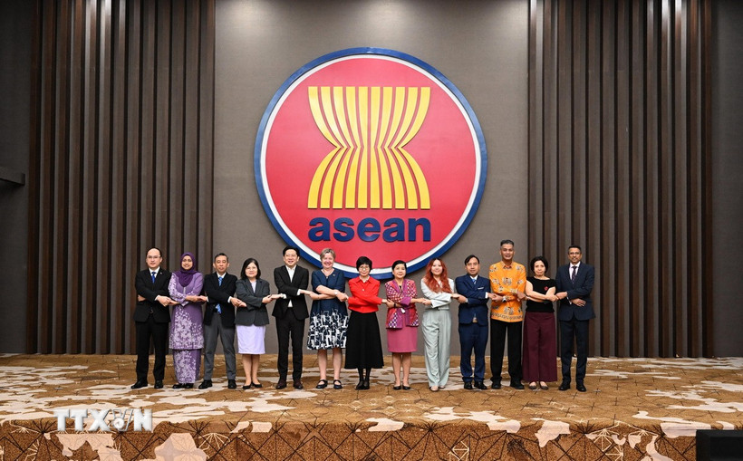 Cuộc họp lần thứ 4 Ủy ban Hợp tác chung ASEAN-Anh (ASEAN-UK JCC) ngày 27/3/2025. Đây là cuộc họp JCC đầu tiên của Việt Nam trên cương vị nước điều phối quan hệ ASEAN-Anh nhiệm kỳ 2024-2027. (Ảnh: TTXVN phát)
