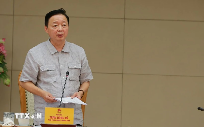 Phó Thủ tướng Trần Hồng Hà phát biểu chỉ đạo tại cuộc họp. (Ảnh: Diệp Trương/TTXVN)
