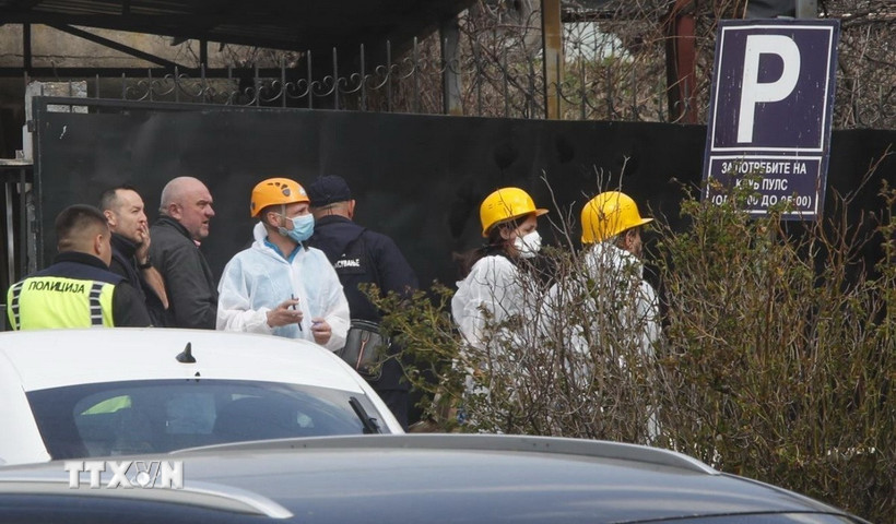 Hiện trường vụ hỏa hoạn tại hộp đêm ở Kocani, Bắc Macedonia, ngày 16/3/2025. (Ảnh: AP/TTXVN)