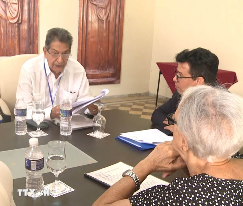 Ông Fredesmán Turró González phát biểu tại một hội thảo về quan hệ Cuba-Việt Nam. (Ảnh: Việt Hùng/TTXVN) 