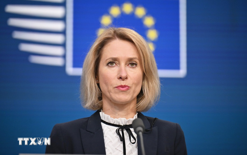 Đại diện cấp cao về chính sách đối ngoại và an ninh của Liên minh châu Âu Kaja Kallas phát biểu trong cuộc họp báo ở Brussels, Bỉ. (Ảnh: AA/TTXVN)