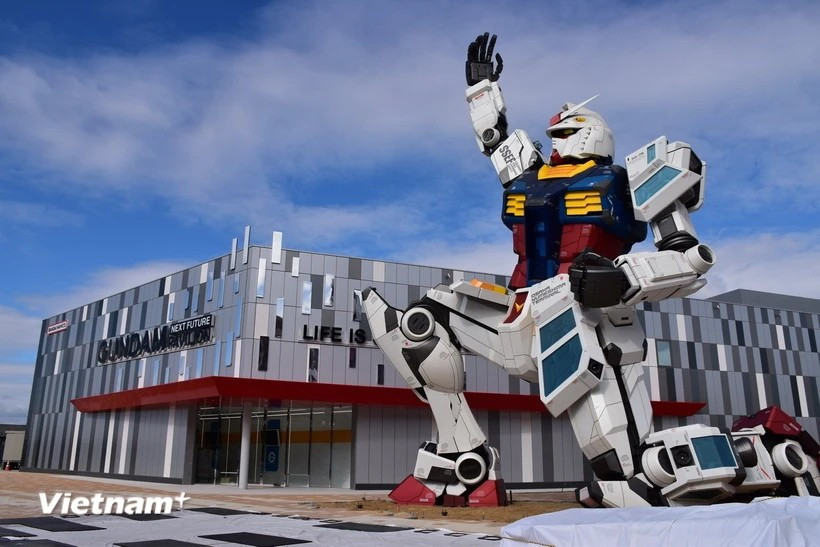 Khu vực triển lãm Osaka Expo 'Gundam Next Future' với mô hình khổng lồ của robot Gundam. (Ảnh: Nguyễn Tuyến/Vietnam+)