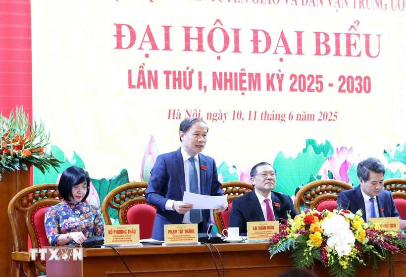 Đồng chí Phạm Tất Thắng, Uỷ viên Trung ương Đảng, Phó Trưởng Ban Tuyên giáo và Dân vận Trung ương điều hành Đại hội. (Ảnh: Phương Hoa/TTXVN)