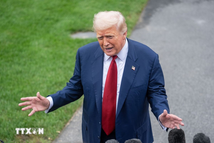 Tổng thống Mỹ Donald Trump phát biểu với báo giới tại Nhà Trắng, Washington, D.C. (Ảnh: THX/TTXVN)