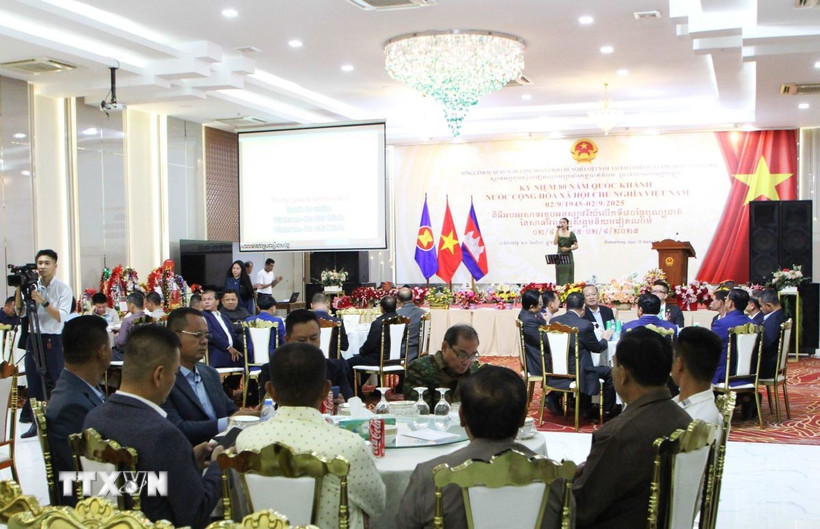 Quang cảnh Lễ kỷ niệm 80 năm ngày Quốc khánh Việt Nam 2/9 tại tỉnh Battambang, Vương quốc Campuchia. (Ảnh: Hoàng Minh/TTXVN)