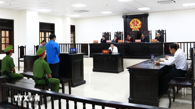 Quang cảnh phiên tòa. (Ảnh: TTXVN phát)