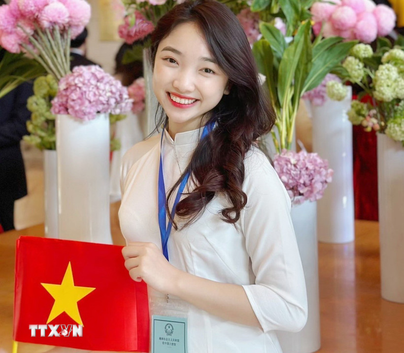 Lưu học sinh Việt Nam học Thạc sỹ tại trường Đại học Nhân Dân Trung Quốc. (Ảnh: TTXVN phát)