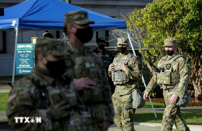 (Tư liệu) Lực lượng vệ binh quốc gia Mỹ gác tại Olympia, bang Washington. (Ảnh: Getty Images/TTXVN)