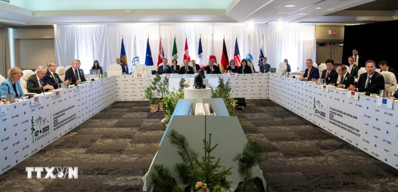 Toàn cảnh Hội nghị các Bộ trưởng Tài chính và Thống đốc Ngân hàng trung ương Nhóm 7 nước công nghiệp phát triển (G7) ở Banff, Alberta, Canada ngày 21/5/2025. (Nguồn: Reuters/TTXVN)