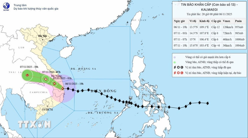 Hướng di chuyển của bão số 13 lúc 20 h ngày 6/11. (Ảnh: TTXVN phát)