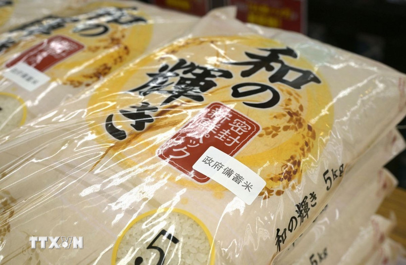 Gạo được bày bán tại một siêu thị ở Sendai, Nhật Bản. (Ảnh: Kyodo/TTXVN)