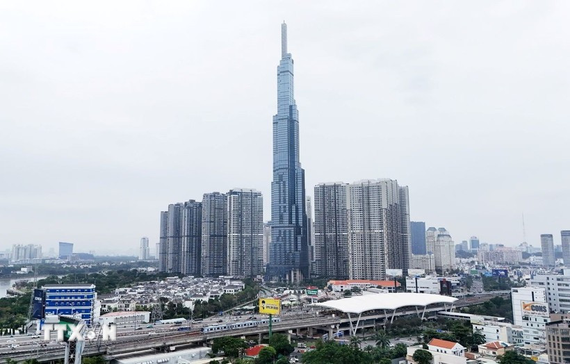 Trong 6 tháng đầu năm trên địa bàn Thành phố Hồ Chí Minh không có nhà ở trung cấp, không có nhà ở giá vừa túi tiền. (Ảnh: Hồng Đạt/TTXVN)