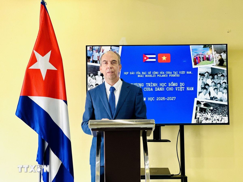 Đại sứ Cộng hòa Cuba tại Việt Nam Rogelio Polanco Fuentes phát biểu tại họp báo. (Ảnh: Việt Đức/TTXVN)