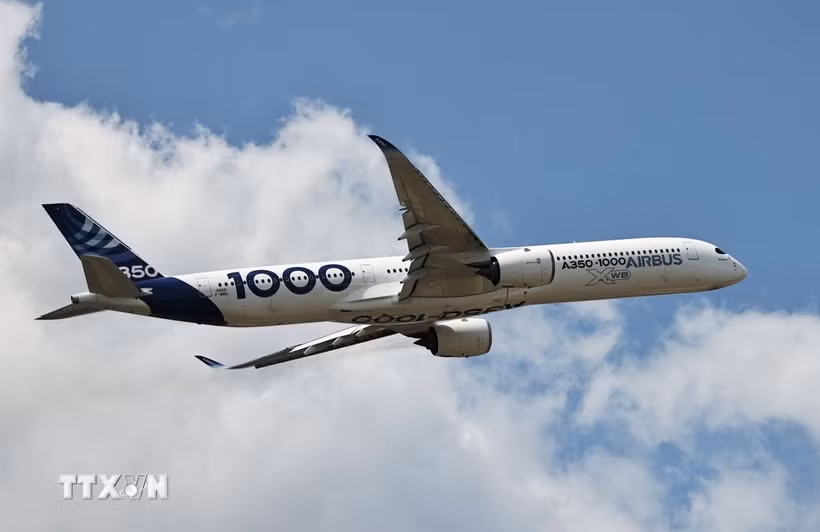 Một máy bay Airbus tại Triển lãm hàng không Paris, Pháp ngày 17/6/2025. (Ảnh: THX/TTXVN)