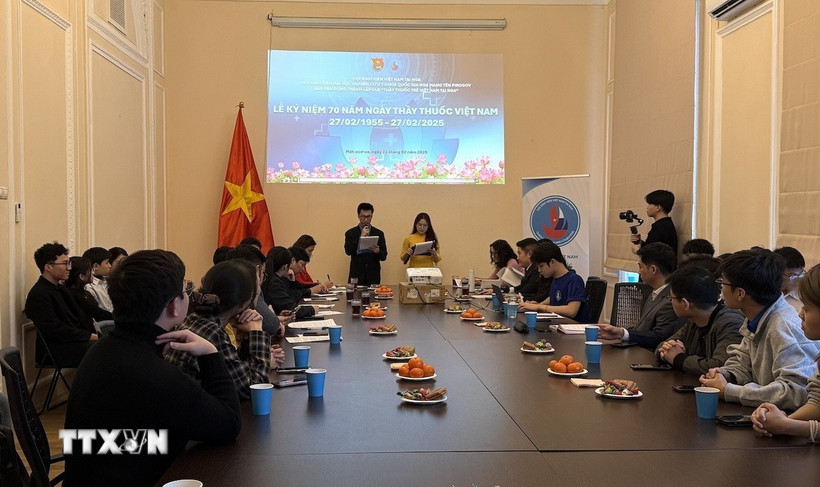 Quang cảnh Lễ mít-tinh kỷ niệm 70 năm ngày Thầy thuốc Việt Nam. (Ảnh: TTXVN phát).