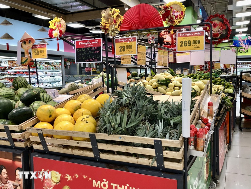 Ngày 30/1/2025 (mùng 2 Tết Ất Tỵ), nhiều đơn vị tại Thành phố Hồ Chí Minh mở cửa khai trương và kinh doanh trở lại, nhằm đáp ứng nhu cầu mua sắm và giải trí của người dân. (Ảnh: Mỹ Phương/TTXVN)