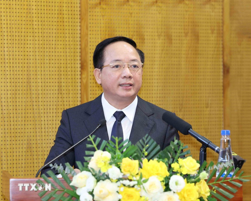 Đồng chí Trịnh Văn Quyết, Bí thư Trung ương Đảng, Trưởng Ban Tuyên giáo và Dân vận Trung ương phát biểu đề dẫn Hội thảo. (Ảnh: Phương Hoa/TTXVN) 