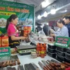 Tuần hàng Việt thành phố Hà Nội thu hút đông đảo doanh nghiệp tham gia quảng bá sản phẩm, kích cầu tiêu dùng. (Ảnh: Xuân Quảng/Vietnam+)