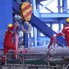 Tâm điểm hiện nay trên công trường Dự án Long Phú 1 là công tác thi công lắp đặt thiết bị lò hơi của cả 2 Tổ máy 1 và 2. (Ảnh: PV/Vietnam+)