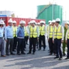 Lãnh đạo tỉnh Đồng Nai và Petrovietnam kiểm tra công trường Dự án Nhà máy điện Nhơn Trạch 3 và 4. (Ảnh: PV/Vietnam+)