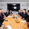 Buổi làm việc giữa Bộ trưởng Nguyễn Hồng Diên, Trưởng đoàn Việt Nam và ông Jeffrey Perlman, Chủ tịch Quỹ đầu tư Warburg Pincus kiêm Chủ tịch Hội đồng Kinh doanh Hoa Kỳ-ASEAN (USABC). (Ảnh: PV/Vietnam+)
