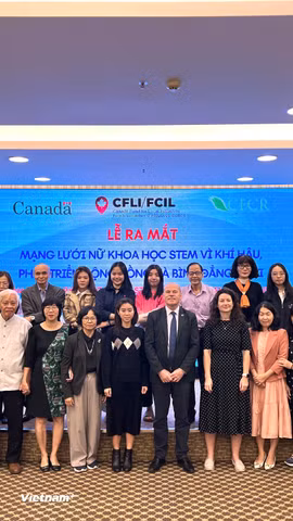 Ra mắt Mạng lưới Nữ Khoa học trong các lĩnh vực khoa học, công nghệ, kỹ thuật và toán học (STEM) vì Khí hậu, Phát triển Cộng đồng và Bình đẳng Giới (ViWISTEM4C). (Ảnh: Thanh Phong/Vietnam+)
