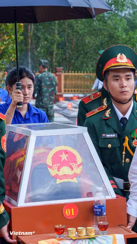 Đà Nẵng: Trang trọng lễ viếng, truy điệu và an táng 5 hài cốt liệt sĩ tại Hang Đá Sập
