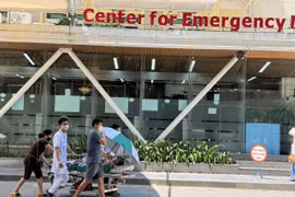 Bệnh nhân đang điều trị tại Bệnh viện Bạch Mai. (Ảnh: PV/Vietnam+)