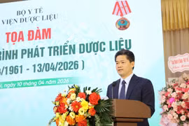 Ủy viên dự khuyết Trung ương Đảng, Thứ trưởng Thường trực Bộ Y tế Vũ Mạnh Hà phát biểu tại Tọa đàm. (Ảnh: PV/Vietnam+)