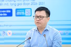 Ông Lê Quốc Minh, Ủy viên Trung ương Đảng, Tổng Biên tập Báo Nhân Dân, Phó Trưởng Ban Tuyên giáo và Dân vận Trung ương, Chủ tịch Hội Nhà báo Việt Nam phát biểu tại buổi ký kết Chương trình phối hợp truyền thông, vận động hiến tặng mô, tạng giai đoạn 2026-2031 và Chương trình Tọa đàm với chủ đề “Hành trình hy vọng,”. (Ảnh: PV/Vietnam+)