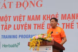 Thứ trưởng Bộ Y tế Đỗ Xuân Tuyên phát biểu tại lễ phát động. (Ảnh: PV/Vietnam+)