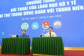 Chương trình đối thoại của Lãnh đạo Bộ Y tế và Ban Bí thư Trung ương Đoàn Thanh niên cộng sản Hồ Chí Minh với thanh niên ngành y tế. (Ảnh: T.M/Vietnam+)