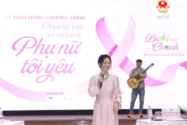 Ca sỹ Hồng Nhung tại buổi lễ phát động. (Ảnh: PV/Vietnam+)