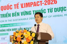 Thứ trưởng Thường trực Bộ Y tế Vũ Mạnh Hà phát biểu tại Hội nghị. (Ảnh: PV/Vietnam+)