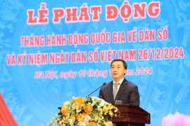 Thứ trưởng Bộ Y tế Trần Văn Thuấn phát biểu tại buổi lễ. (Ảnh: PV/Vietnam+)