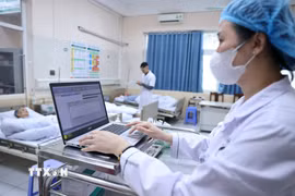 Ngành Y tế Hà Nội đã quản lý Hồ sơ sức khỏe điện tử cho gần 99% dân số được chuẩn hóa. (Ảnh: PV/Vietnam+)