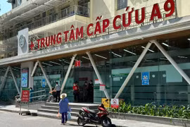 Có 4 nạn nhân vụ ôtô tông liên hoàn xe máy ở Hà Nội được đưa vào Trung tâm cấp cứu A9, Bệnh viện Bạch Mai. (Ảnh: T.G/Vietnam+)