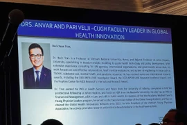 Giải thưởng này được Hiệp hội trao cho Giáo sư Trần Xuân Bách nhằm ghi nhận những đóng góp quan trọng của ông trong lĩnh vực đổi mới y tế, bao gồm nghiên cứu về kinh tế y tế... (Ảnh: PV/Vietnam+)