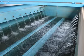 Tăng cường kiểm tra, giám sát chất lượng nước sạch sử dụng cho mục đích sinh hoạt. (Ảnh: TTXVN)