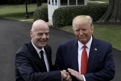 Chủ tịch FIFA Gianni Ifantino và Tổng thống Mỹ Donald Trump (Ảnh tư liệu)