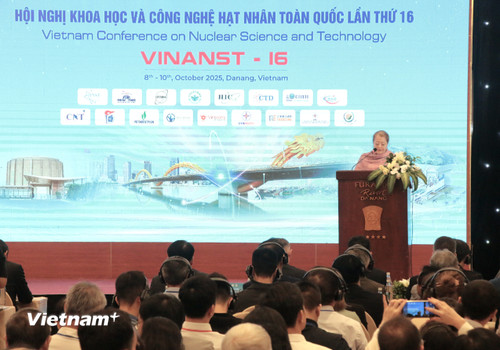 Frau Mizonova Maria Georgievna, Generalkonsulin der Russischen Föderation in Da Nang. (Foto: Thanh Phong/Vietnam+) vnp-hnbokhcn04.jpg