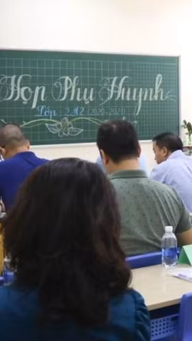 Dự thảo Điều lệ mới sẽ “khóa van" lạm thu quỹ phụ huynh đầu năm? 