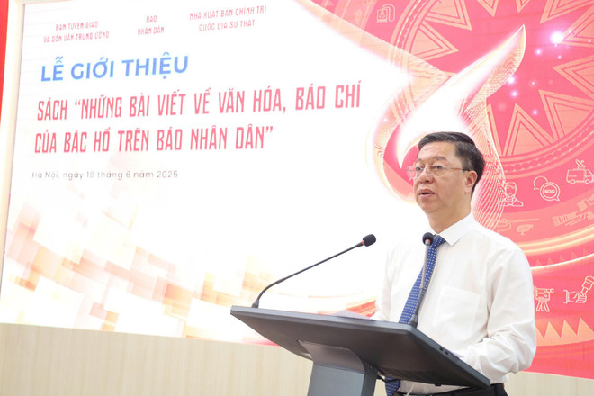 Ông Vũ Trọng Lâm, Giám đốc, Tổng Biên tập Nhà xuất bản Chính trị Quốc gia Sự thật phát biểu tại buổi lễ. (Ảnh: PV/Vietnam+) vutronglam.jpg