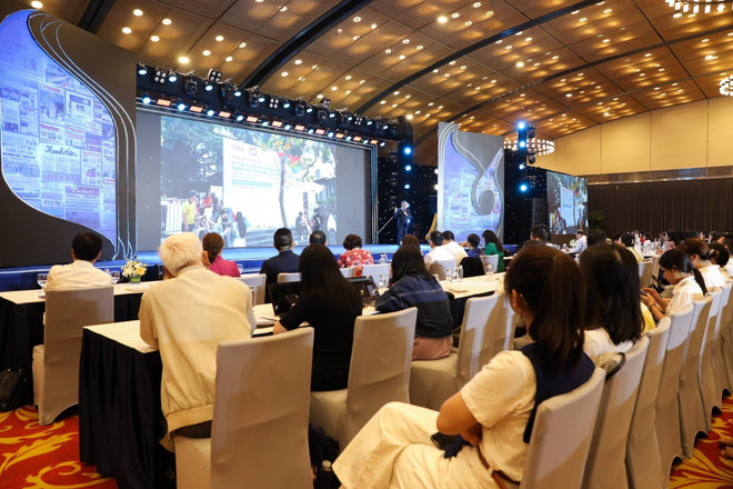 Plenary session of the 2025 National Press Forum. (Photo: Le Dong/VNA) vna-potal-khai-mac-dien-dan-bao-chi-toan-quoc-lan-thu-2-8101376.jpg