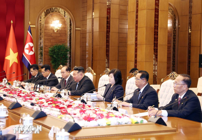 ttxvn-president-official-official-held-a-conference-with-president-of-the-DPRK-Kim-jong-un-2.jpg