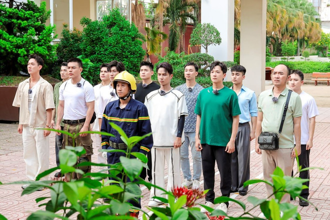 Góp mặt trong chương trình là dàn nghệ sỹ nổi tiếng như: Tiến Luật, Thành Trung, Kiều Minh Tuấn, Quốc Thiên, Ngô Kiến Huy, Lê Dương Bảo Lâm, Neko Lê, Phan Mạnh Quỳnh, Liên Bỉnh Phát, Song Luân, Long Hạt Nhài, MONO... (Ảnh: NSX) tum-5584-1.jpg