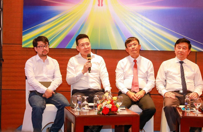 Ông Nguyễn Anh Vũ, Tổng biên tập Báo Văn hoá trao đổi tại Phiên thảo luận. (Ảnh: Khánh Hoà/TTXVN) vna-potal-cac-phien-hop-tai-dien-dan-bao-chi-toan-quoc-2025-ngay-206-8103473.jpg
