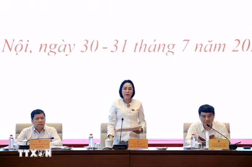 Phó Chủ tịch Quốc hội Nguyễn Thị Thanh chủ trì Phiên họp toàn thể lần thứ ba Ủy ban Văn hóa và Xã hội của Quốc hội. (Ảnh: Tuấn Anh/TTXVN)