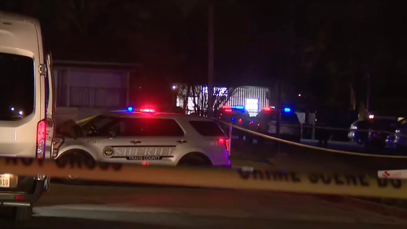 Cảnh sát có mặt ở nơi xảy ra vụ xả súng. (Nguồn: AP)