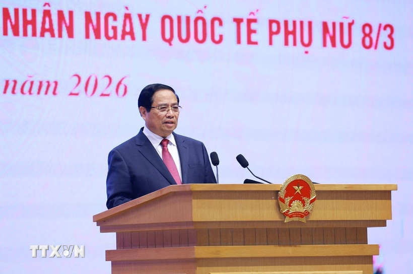 Thủ tướng Phạm Minh Chính phát biểu tại buổi gặp mặt đại diện nữ lãnh đạo, quản lý các cơ quan trung ương và trao Giải thưởng Kovalevskaia năm 2025. (Ảnh: Dương Giang/TTXVN)